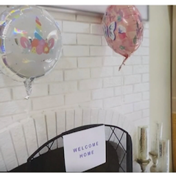 Welcome Balloons Sign emoji