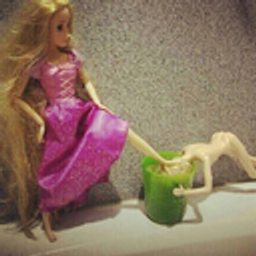 Tangled emoji